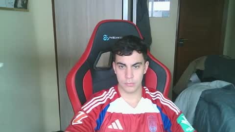 Snapshot of aaronlavine chatting on 22, 4, 2026 aaronlavine online show from 22, 4, 2026