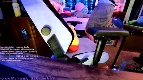 Aaron Skeetman online show from 3, 3, 2026