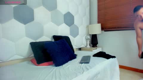 Aaron Vegaa online show from 12, 1, 2026