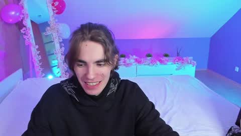 Snapshot of aataraxx chatting on 6, 1, 2025 Fiona and Harry online show from 6, 1, 2025