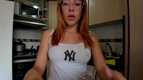 Snapshot of abbiejohnson chatting on 18, 11, 2025 Laura online show from 18, 11, 2025