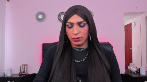 Abbigail Fuster  online show from 27, 1, 2025