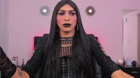 Abbigail Fuster  online show from 7, 2, 2025