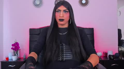 Abbigail Fuster  online show from 18, 2, 2025