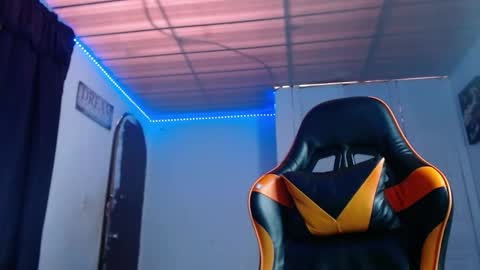 abbiprada online show from 30, 9, 2025