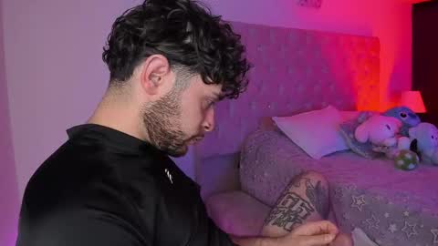 Snapshot of abbyandchris1 chatting on 21, 4, 2026 START TRANSMISSION ---- AM COLOMBIA TIME online show from 21, 4, 2026