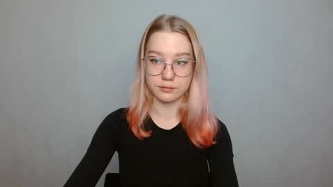 Snapshot of abbymoore__ chatting on 29, 12, 2024 Abby Lovense is active online show from 29, 12, 2024