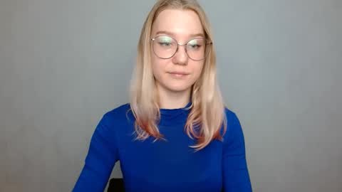 Snapshot of abbymoore__ chatting on 18, 1, 2025 Abby Lovense is active online show from 18, 1, 2025