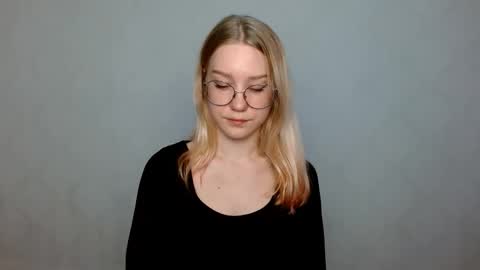 Snapshot of abbymoore__ chatting on 20, 2, 2025 Abby Lovense is active online show from 20, 2, 2025