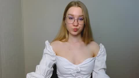 Snapshot of abbymoore__ chatting on 21, 2, 2026 Abby Lovense is active online show from 21, 2, 2026