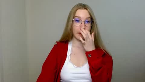 Snapshot of abbymoore__ chatting on 13, 6, 2026 Abby Lovense is active online show from 13, 6, 2026