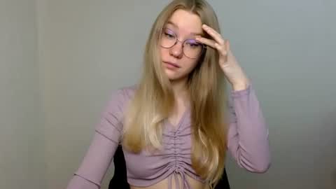 Snapshot of abbymoore__ chatting on 18, 6, 2026 Abby Lovense is active online show from 18, 6, 2026