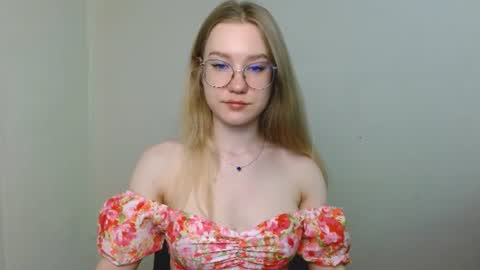 Snapshot of abbymoore__ chatting on 7, 7, 2026 Abby Lovense is active online show from 7, 7, 2026