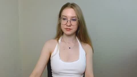 Snapshot of abbymoore__ chatting on 12, 7, 2026 Abby Lovense is active online show from 12, 7, 2026