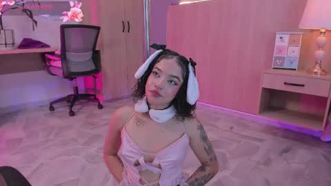 AbbyTorres  online show from 18, 4, 2026