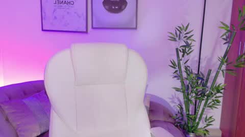 Snapshot of abella_ruiz chatting on 7, 3, 2026 Abella Ruiz online show from 7, 3, 2026