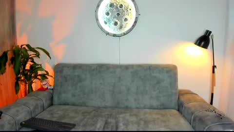  Abella and Kendra  online show from 2, 4, 2026