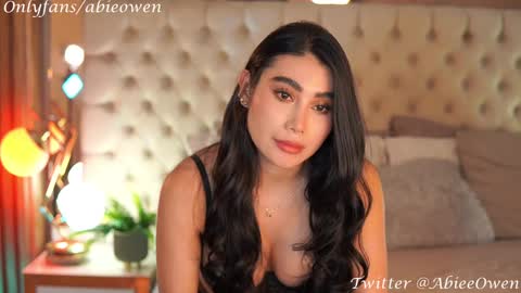 abie_owen online show from 19, 12, 2024