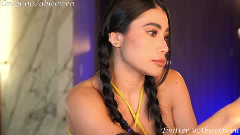 abie_owen online show from 12, 1, 2025