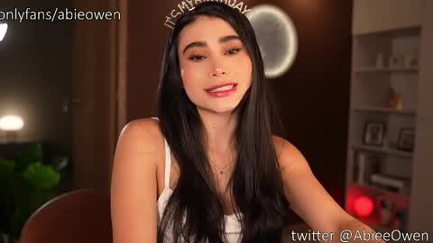 Snapshot of abie_owen chatting on 6, 4, 2026 abie_owen online show from 6, 4, 2026