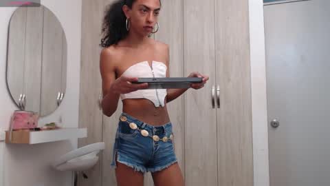 Snapshot of abigail_f00x chatting on 27, 3, 2026 Abigail online show from 27, 3, 2026