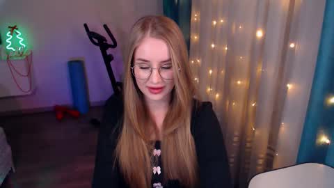 Snapshot of abigail_flex chatting on 6, 12, 2024 Anna online show from 6, 12, 2024