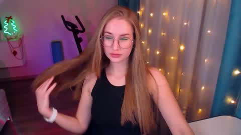 Snapshot of abigail_flex chatting on 8, 12, 2024 Anna online show from 8, 12, 2024