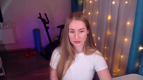 Snapshot of abigail_flex chatting on 31, 1, 2025 Anna online show from 31, 1, 2025