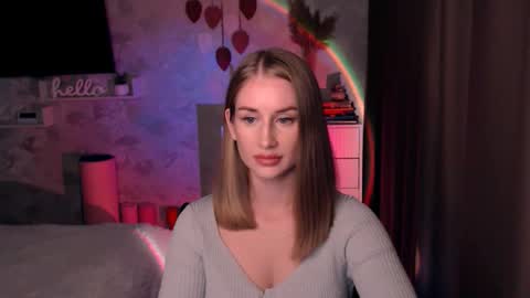 Snapshot of abigail_flex chatting on 7, 10, 2025 Anna online show from 7, 10, 2025