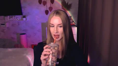 Snapshot of abigail_flex chatting on 20, 10, 2025 Anna online show from 20, 10, 2025