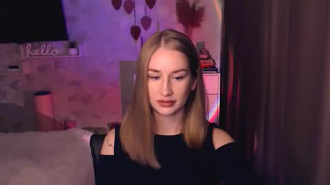 Snapshot of abigail_flex chatting on 27, 10, 2025 Anna online show from 27, 10, 2025