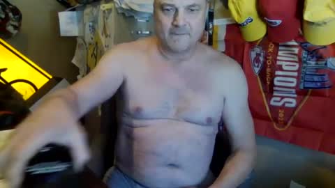 Snapshot of aboringguy chatting on 8, 1, 2025 aboringguy online show from 8, 1, 2025