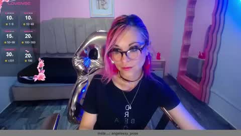 abril_ch_ online show from 30, 10, 2025