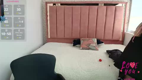 Snapshot of abril_fox__ chatting on 23, 3, 2026 Abril Fox online show from 23, 3, 2026