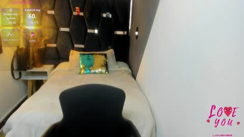 Snapshot of abril_fox__ chatting on 4, 4, 2026 Abril Fox online show from 4, 4, 2026