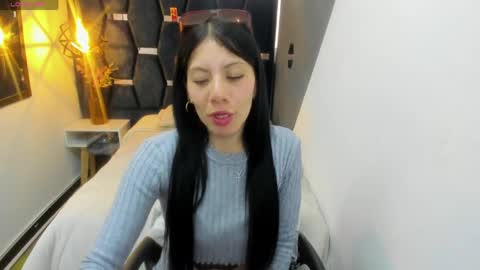 Snapshot of abril_fox__ chatting on 7, 4, 2026 Abril Fox online show from 7, 4, 2026