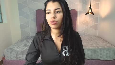 Snapshot of abril_matthews chatting on 21, 12, 2024 ABRIL MATTHEWS online show from 21, 12, 2024