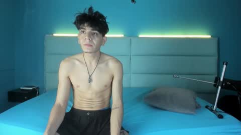 Snapshot of abrilandjulian chatting on 21, 2, 2026 Abril and Julian online show from 21, 2, 2026