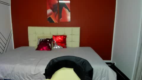 Snapshot of abrillee1 chatting on 26, 12, 2024 ABRIL online show from 26, 12, 2024