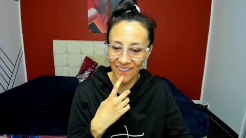 ABRIL online show from 12, 1, 2025