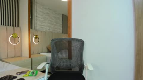 Snapshot of abrillrose chatting on 12, 4, 2026 Natalia online show from 12, 4, 2026