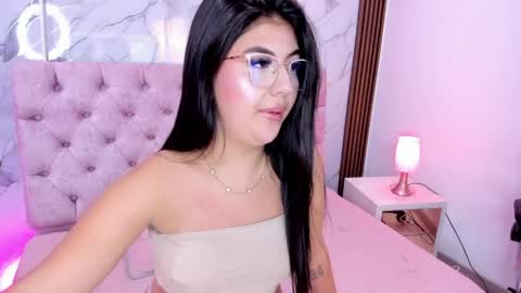 Abril online show from 7, 4, 2026