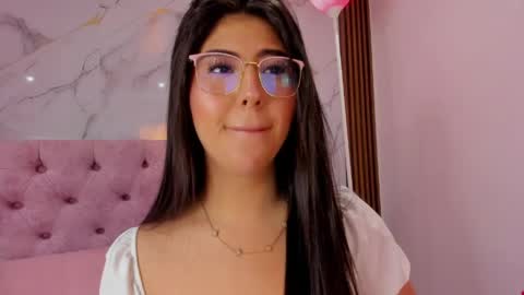 Abril online show from 20, 5, 2026