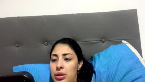abrilsantosxo online show from 13, 5, 2026