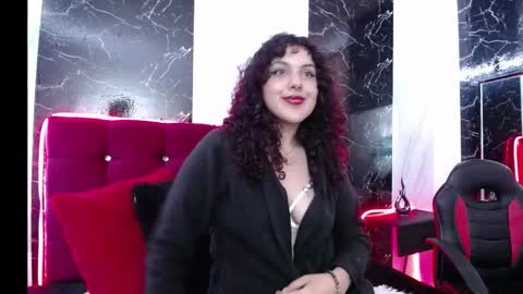 Abril Vega online show from 5, 1, 2026