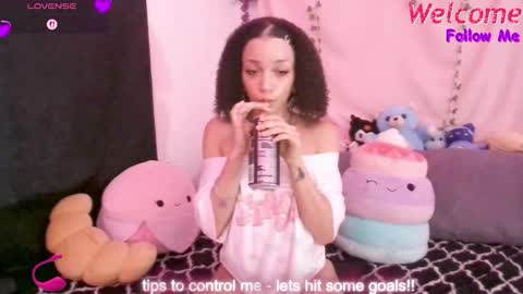 Snapshot of abruisedpeach chatting on 5, 11, 2025 Peach online show from 5, 11, 2025