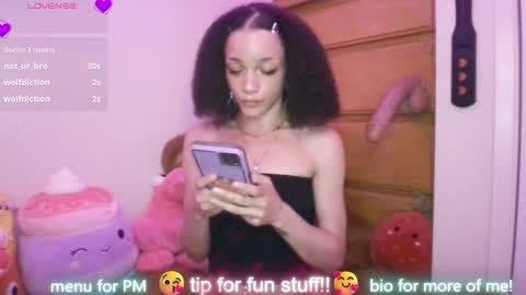 Snapshot of abruisedpeach chatting on 5, 3, 2026 Peach online show from 5, 3, 2026