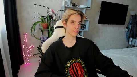 Snapshot of abslut chatting on 3, 4, 2026 Nick online show from 3, 4, 2026