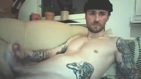 Snapshot of achix2704 chatting on 31, 3, 2026 achix2704 online show from 31, 3, 2026