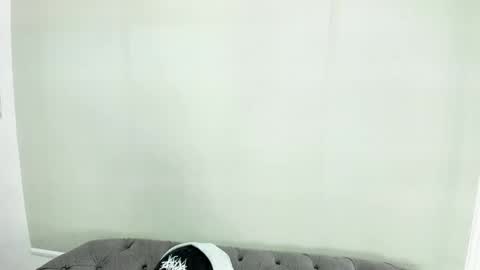 Snapshot of acidmilo chatting on 2, 12, 2024 Acid Milo online show from 2, 12, 2024
